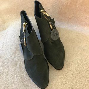 DV BY DOLCE VITA WOMEN'S ANKLE BOOTIES SIZE 8 in color GRAY